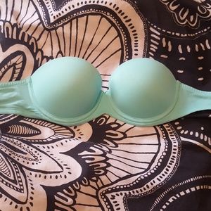 NWOT Strapless push up
